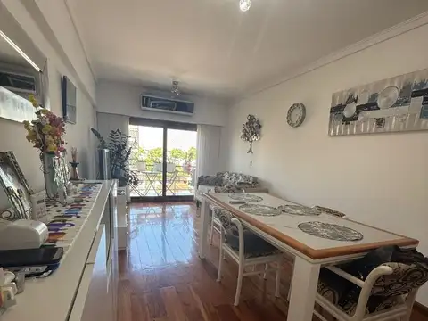 EMIPISO DE 3 AMBIENTES CON DOS BAÑOS , COCHERA y BAULERA,EDIFICIO CON SEGURIDAD , PISCINA Y SUM,