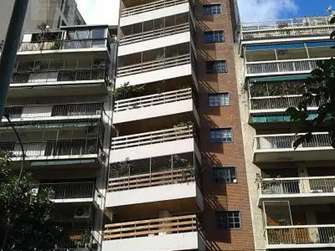 Av. J. M. Moreno 200 (Guayaquil - Formosa)