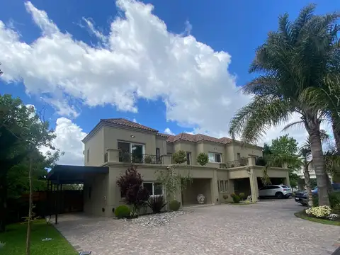 Casa en venta en Barrio Bs As Golf Bella Vista