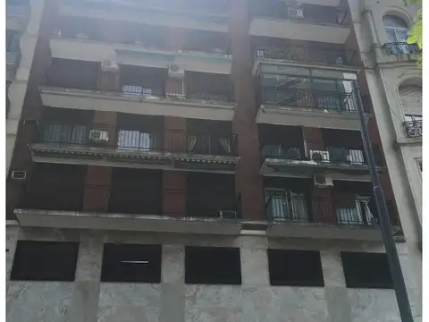 Esmeralda 923 , Piso 5