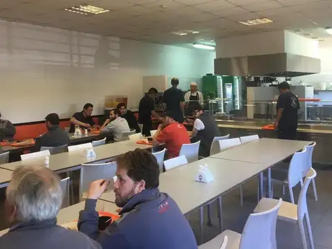 Galpon en Venta 165  mts Frente