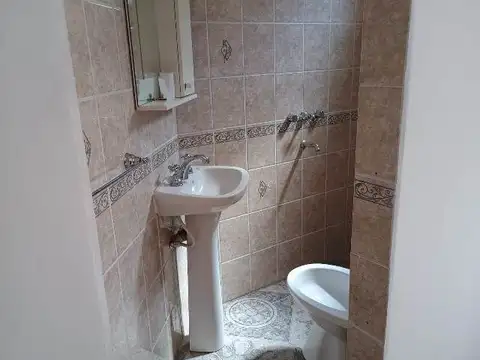 Casa en Venta en Isidro Casanova, USD 110.000