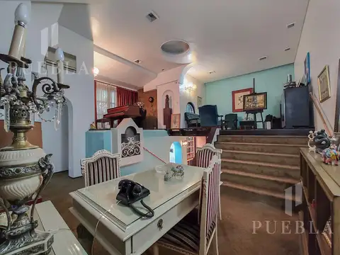 Casa 5 ambientes con 4 baños