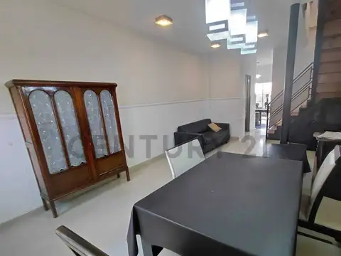 Depto Tipo Casa en Venta en Remedios de Escalada, USD 145.000