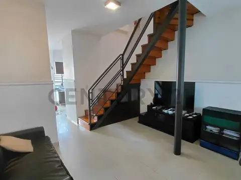 Depto Tipo Casa en Venta de 3 dormitorios