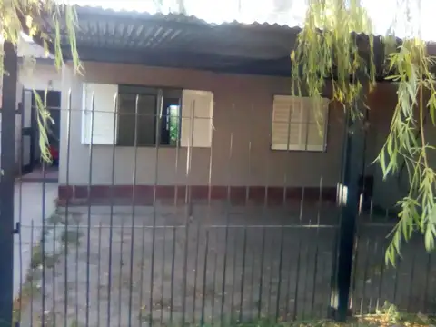CASA EN GENERAL RODRIGUEZ