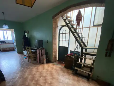 Depto Tipo Casa en Venta en Villa del Parque, USD 145.000