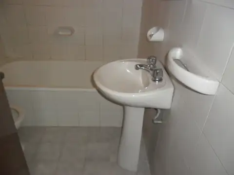 Av Maipu 1300, Piso 12