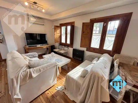 Depto Tipo Casa 4 ambientes con 2 baños