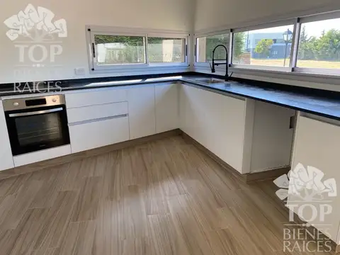 Casa en  Casa-Venta-Barrio San Sebastián-Escobar-Excelente calidad