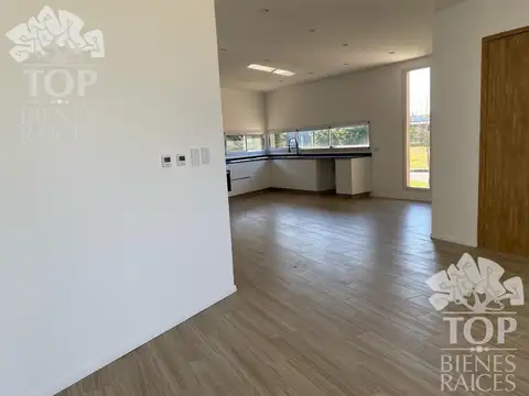 Casa-Venta-Barrio San Sebastián-Escobar-Excelente calidad