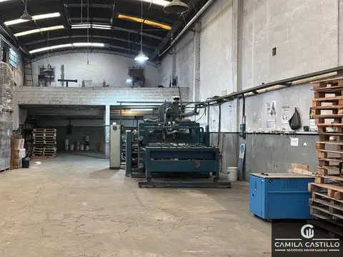 Galpón en alquiler de 712m2 ubicado en Lomas del Mirador