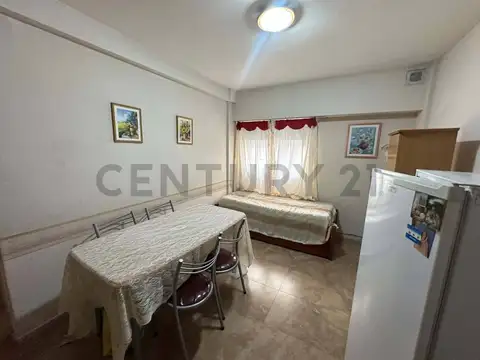 VENTA! Departamento 2 ambientes al lateral