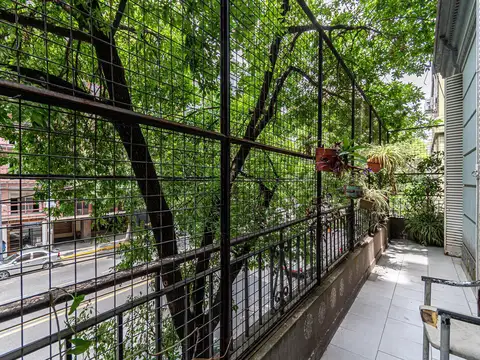 Depto Tipo Casa 4 ambientes con 3 baños