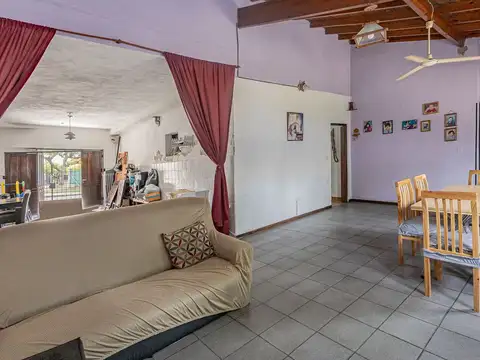 Casa 3 ambientes con 1 baño