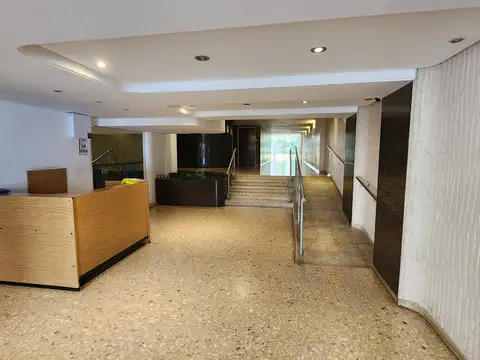 Presidente José Evaristo Uriburu 1000, Piso 5