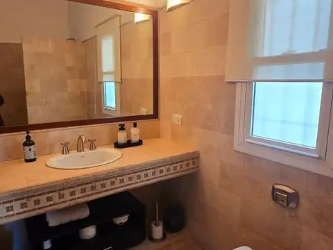 CASA 5 AMBIENTES EN RAMOS MEJIA A LA VENTA.