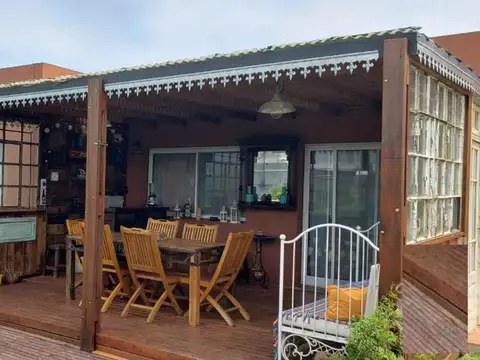 Casa 4 ambientes con 3 baños