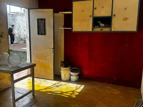 Casa 5 ambientes con 1 baño