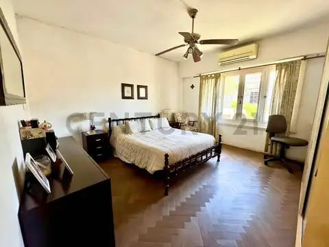 Casa en venta en TIGRE centro con 5 dormitorios con pileta 7 ambientes