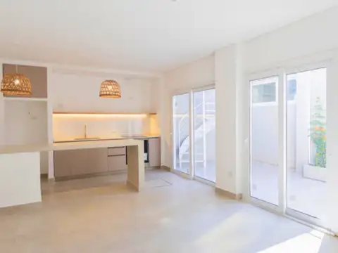 Depto Tipo Casa en Venta de 3 ambientes