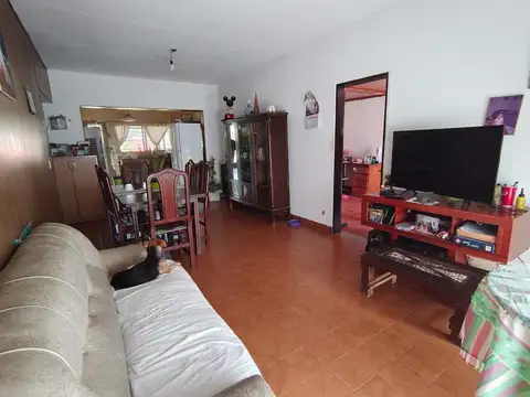 Casa 4 ambientes con 1 baño