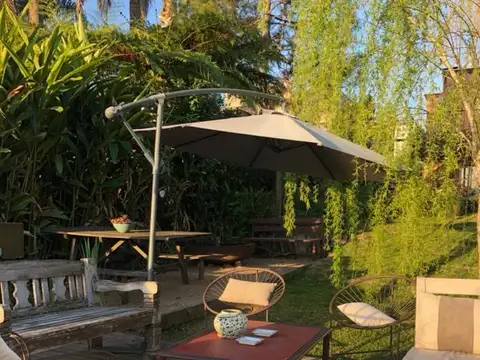 Casa en Alquiler Temporal con 4 cocheras