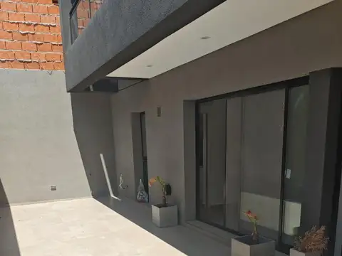 Bernardo De Irigoyen 60