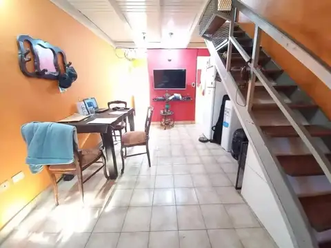 Casa 2 ambientes con 1 baño