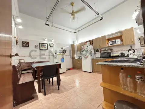 Pje Berthelot 3400, Piso 0