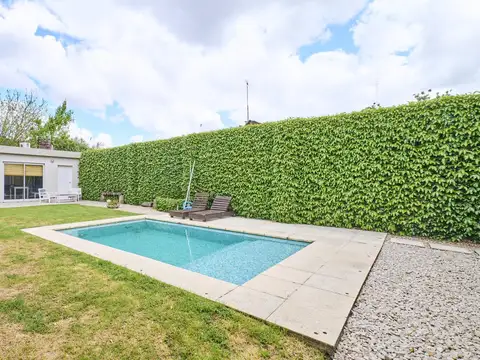 Venta Casa 4 Ambientes en Caseros