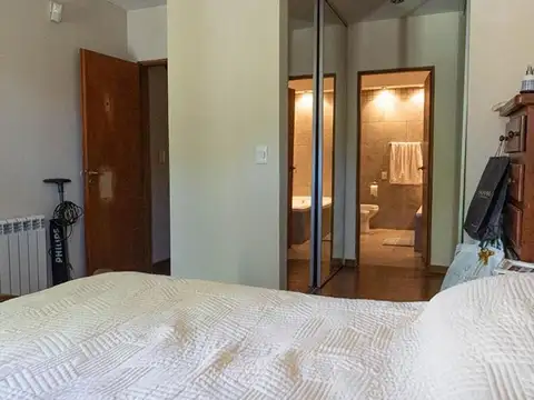 484 E/ 23: CASA EN VENTA 3 DORMITORIOS