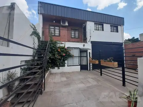GALPÓN | 2 VIVIENDAS | 200 M² | ENTRADAS INDEPENDIENTES | INVERSIÓN | TESEI