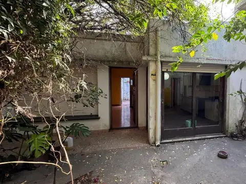 Casa en venta - 2 Dormitorios 2 Baños - Cocheras - 230Mts2 - Mar del Plata