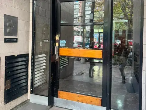 Departamento de 2 ambientes y patio interno
