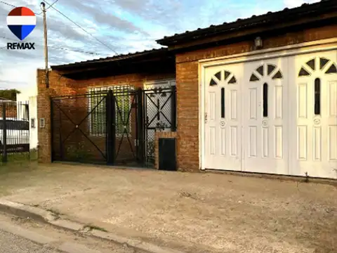 ALQUILER CASA 4 AMBIENTES, GARAGE GRAL RODRIGUEZ