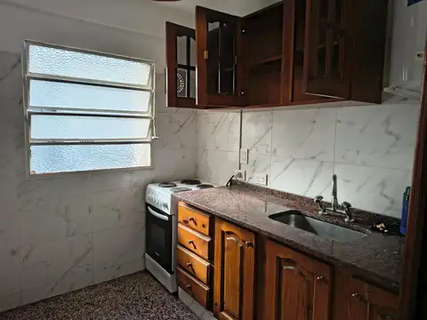 Departamento en Alquiler en Banfield, $ 650.000
