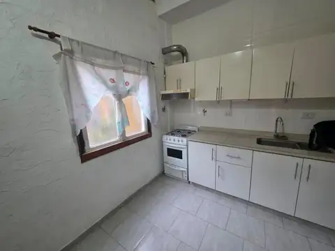 Departamento en Alquiler en Loma Hermosa, $ 430.000