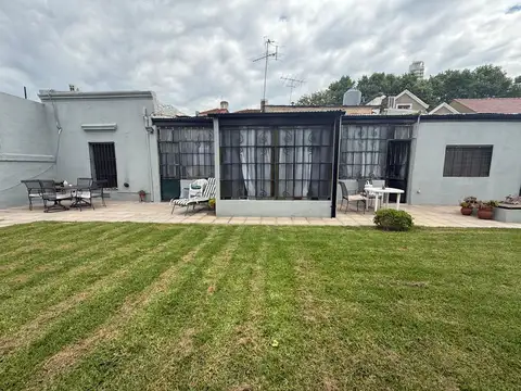 CASA EN VENTA APTA CREDITO 5 AMBIENTES C/PARQUE