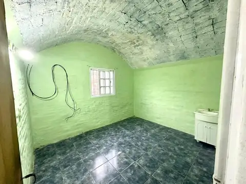 Casa 4 ambientes con 1 baño