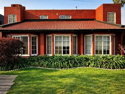 VENTA CASA COUNTRY CLUB ¨ EL VENADO ¨ 6 AMBIENTES