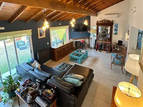 Casa 6 ambientes con 3 baños