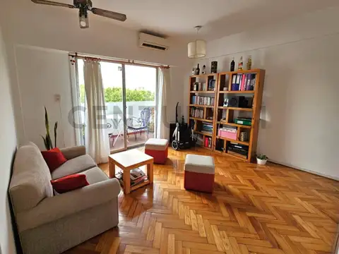 Artigas 2000, Piso 5