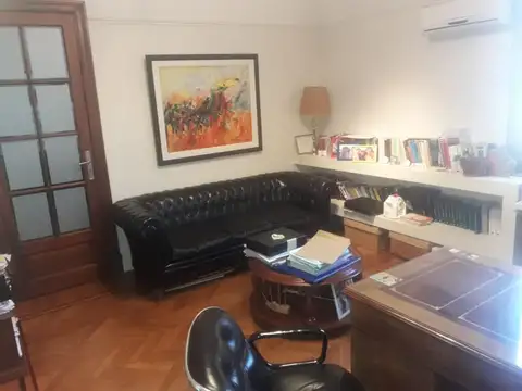Oficina en Venta 100 años