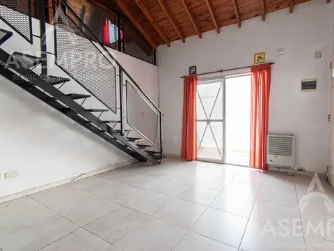 Depto Tipo Casa en Venta 15 años