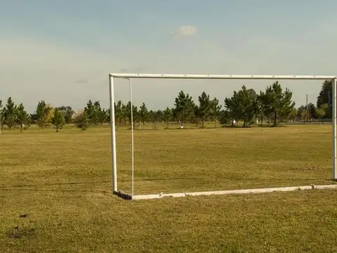 CLUB DE CAMPO LAS HOJAS - AUTOVIA RUTA 6 - MARCOS PAZ - BS.AS.