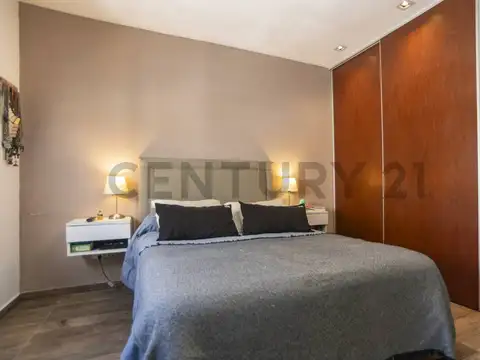 Avenida 25 entre 72 y 71 1900, Piso 0