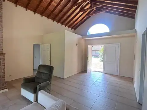 Casa en Alquiler de 3 dormitorios