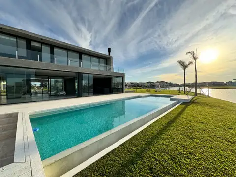 Casa en Venta en Terralagos, USD 2.100.000