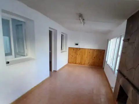 Venta casa godoy cruz con jardín